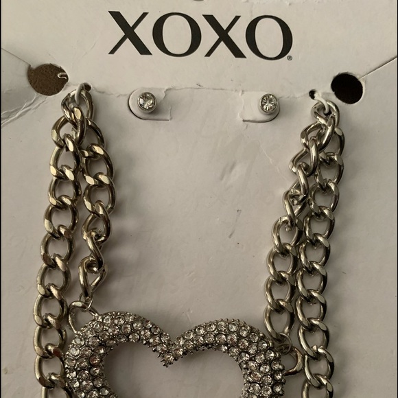 Silver Tone Heart Link w/Rhinestones Necklace Set - Picture 2 of 2